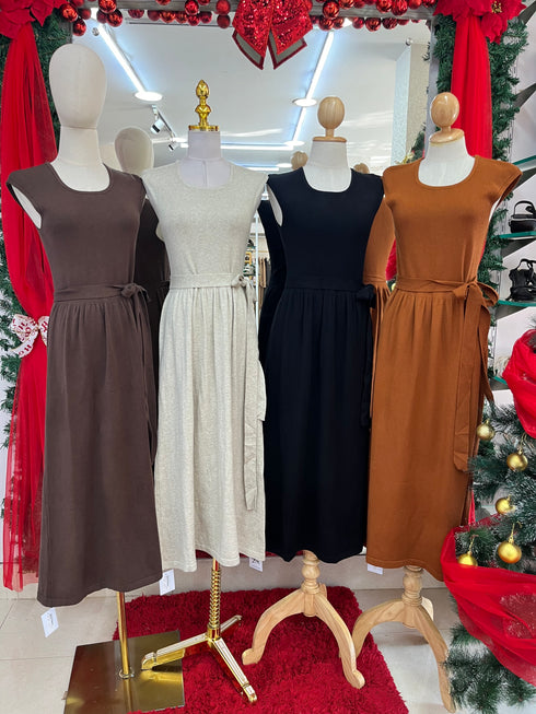 Women Winter Heavy Knitted Sleeveless Long Dress With Waist Rope
